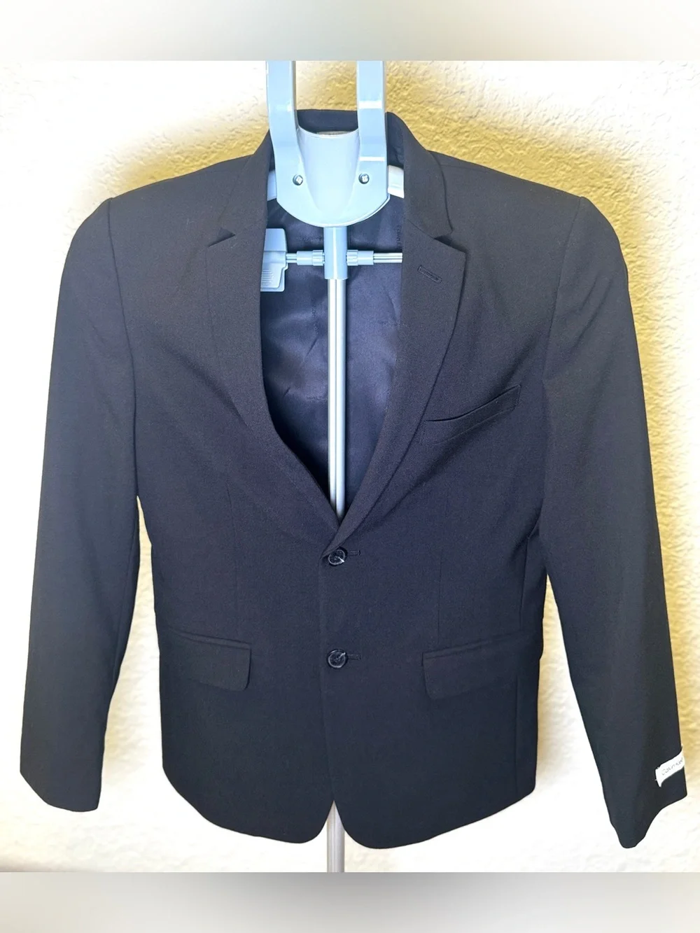 Calvin Klein Young Boy Black Two-Button Sport Coat Blazer Slim Fit size 14